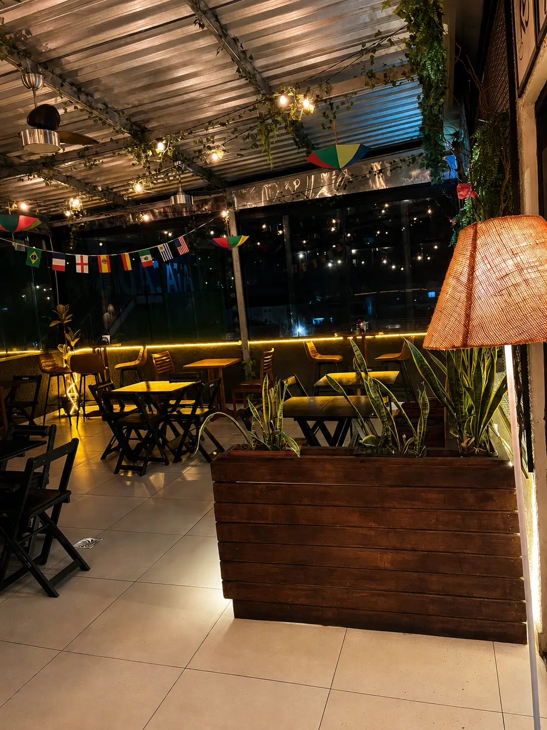 Ambiente acolhedor do rooftop